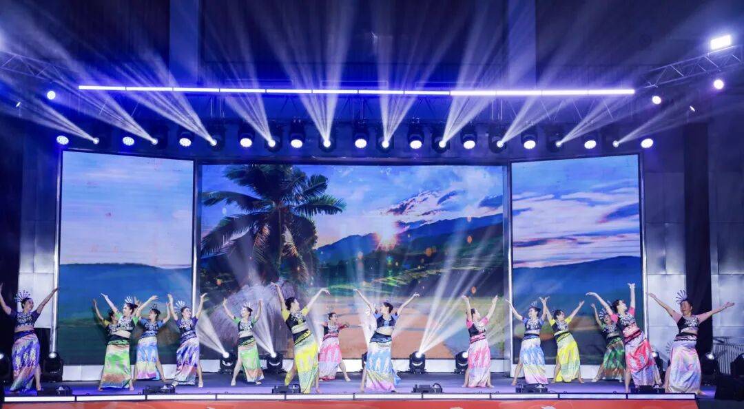 可以！烟花、音乐会、篝火晚会解锁N种玩法→MG不朽情缘正版屯昌跨年夜元旦活动“香”当(图2)